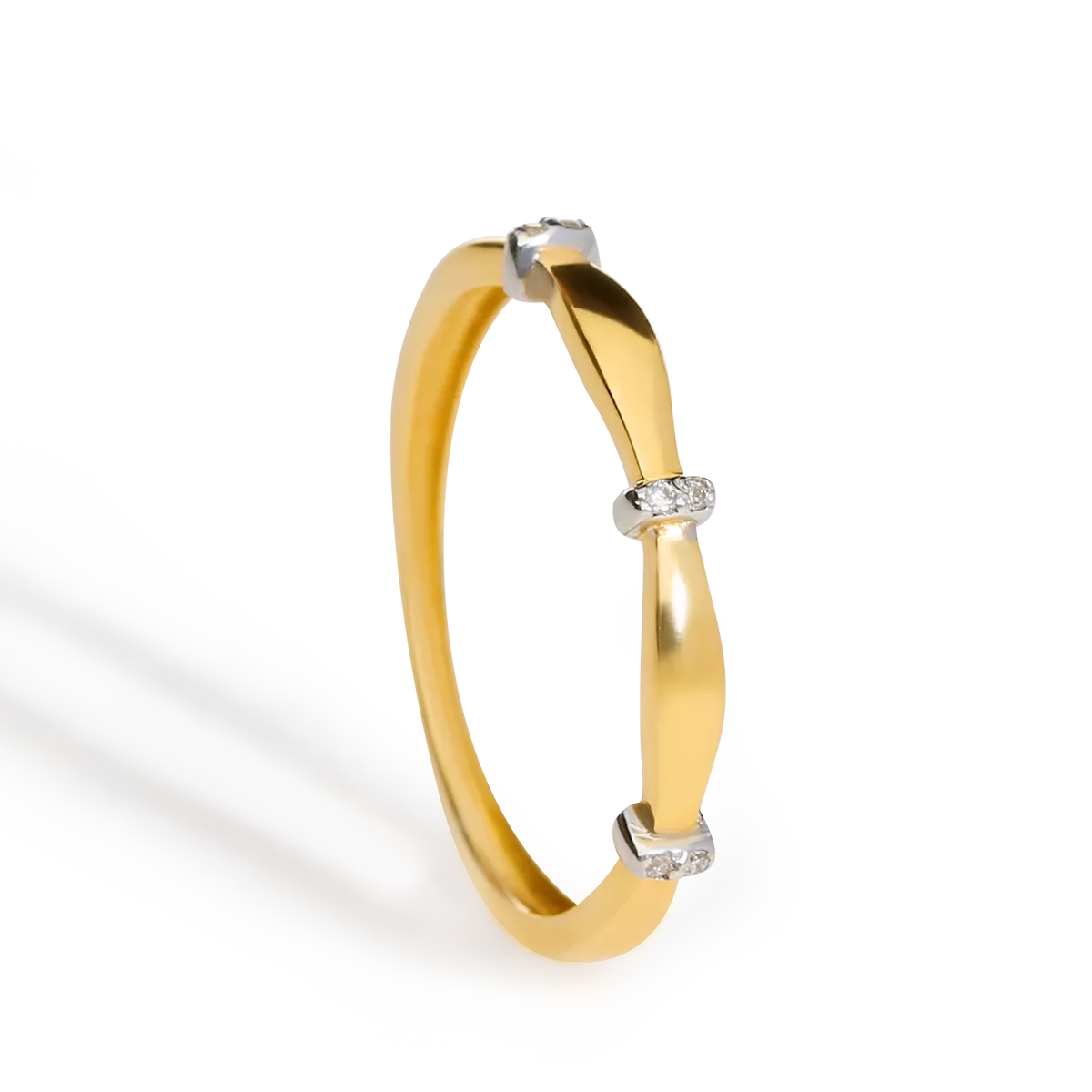 18k gold diamond ring