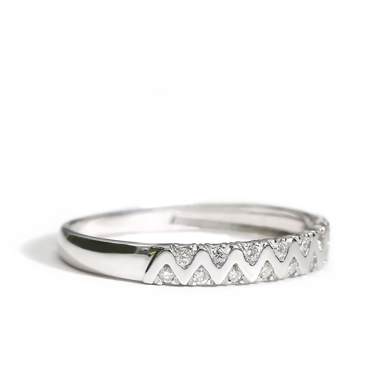 18k gold diamond ring
